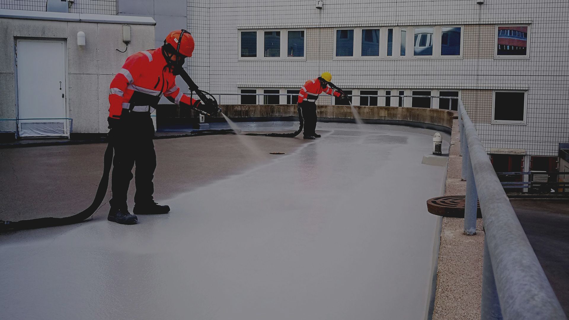 Гидроизоляция поверхности железобетонных и бетонных  конструкций